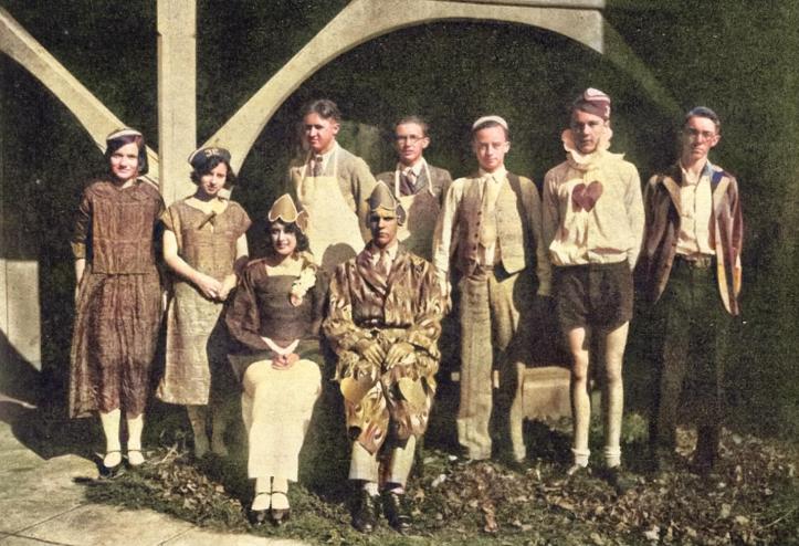 1928-29 freshmen homecoming stunt